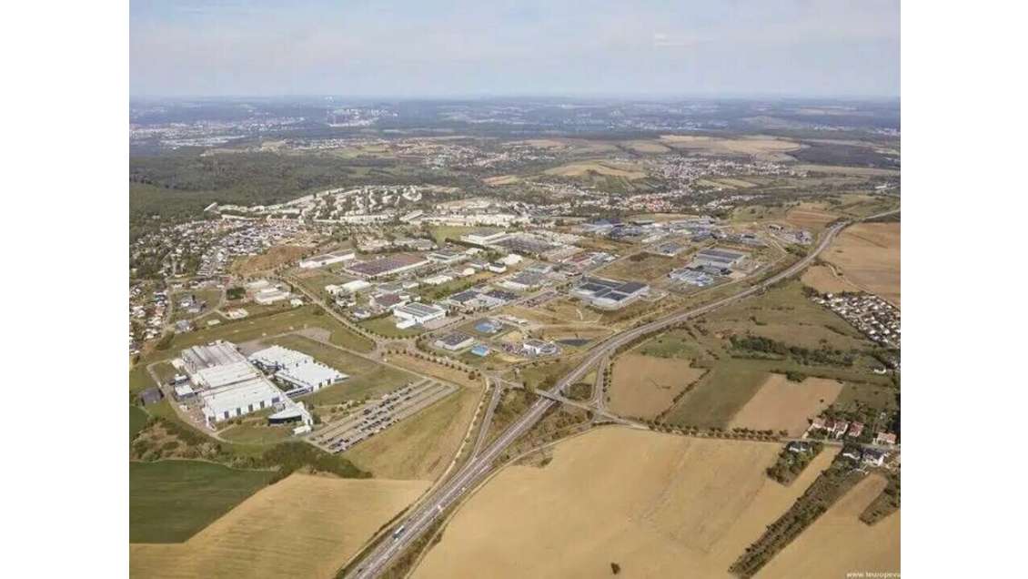 Vente terrain de 28 000m² en za à Forbach