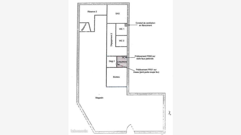 AV grand local commercial 475m² à Bourg en Bresse