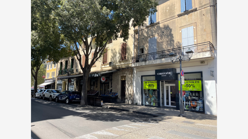Vente boutique PAP sur avenue fréquentée Cavaillon
