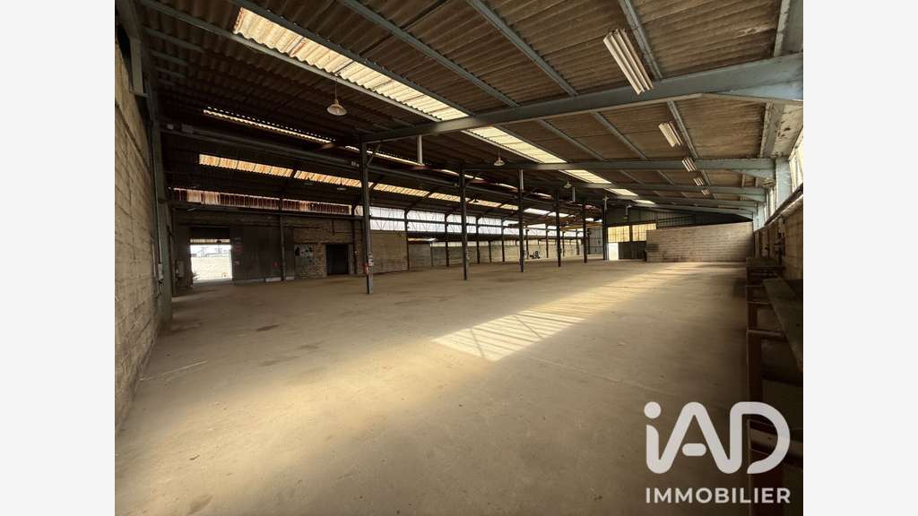 Vente hangar 2200m² sur 4250m² Beaumont-sur-Vesle