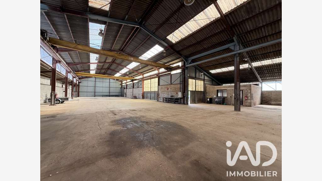 Vente hangar 2200m² sur 4250m² Beaumont-sur-Vesle