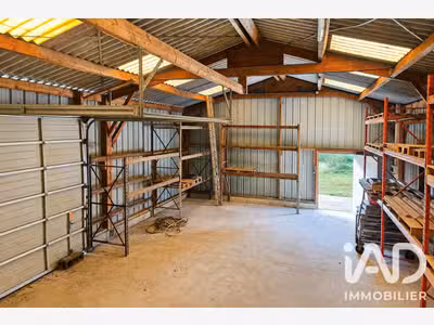 Vente hangar ossature bois 120m² à Saint-Caradec
