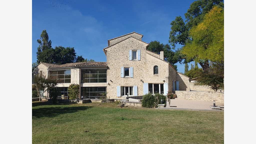 MAS HOTELIER SECTEUR GRIGNAN