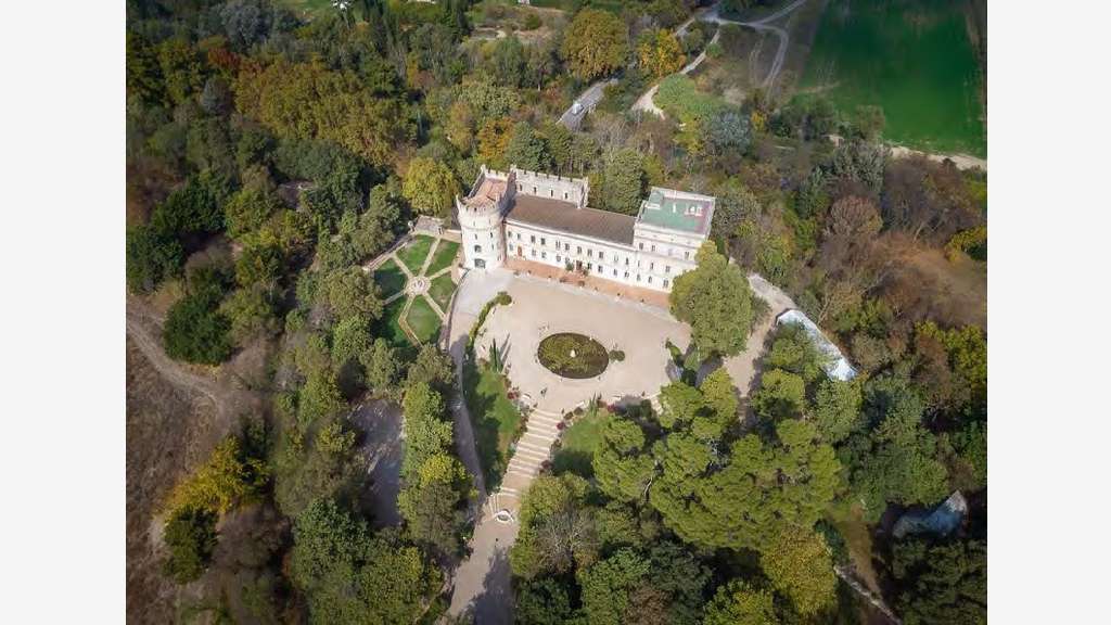 AV Château historique +2 variantes projets dept 13