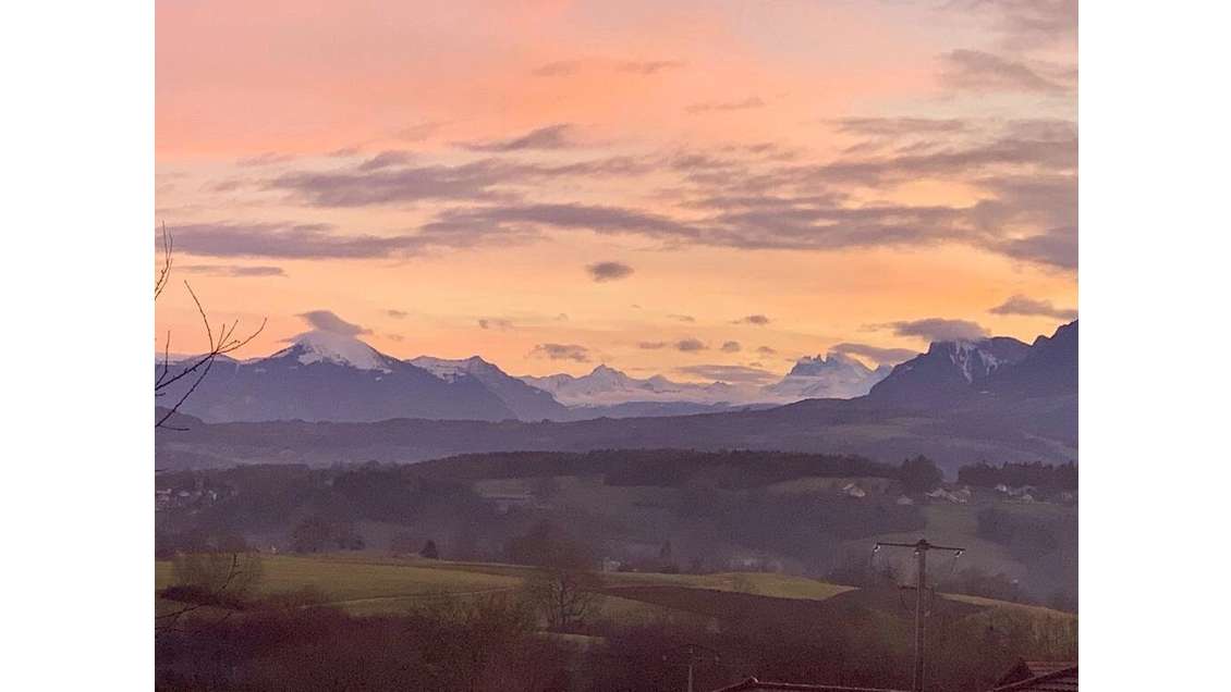 Vend ensemble immo hôtel restaurant Reignier-Ésery