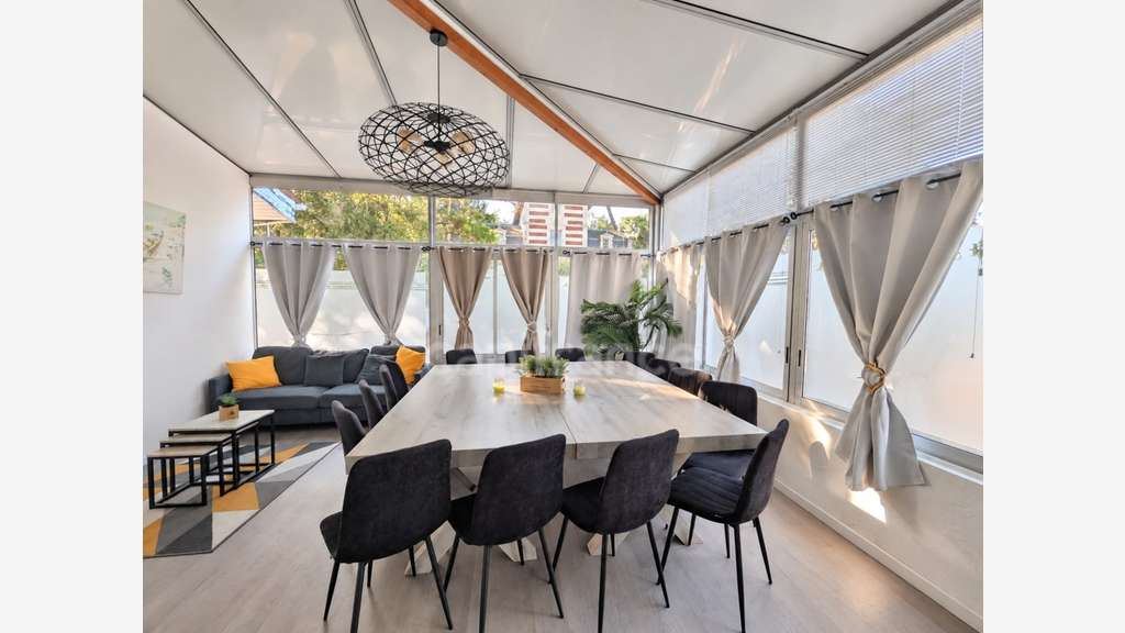 AV ensemble immo gîte 7 ch 183m² à Ronce-les-Bains