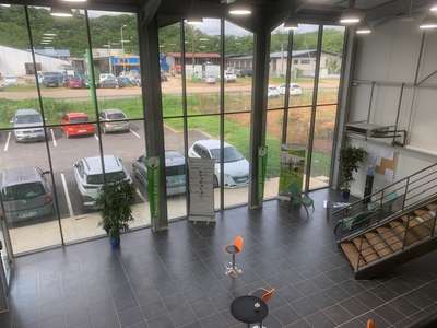 A vendre immeuble commercial 605m² à Kourou