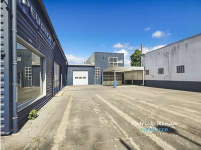 Immeuble d'activités 640m², parcelle 1098m²