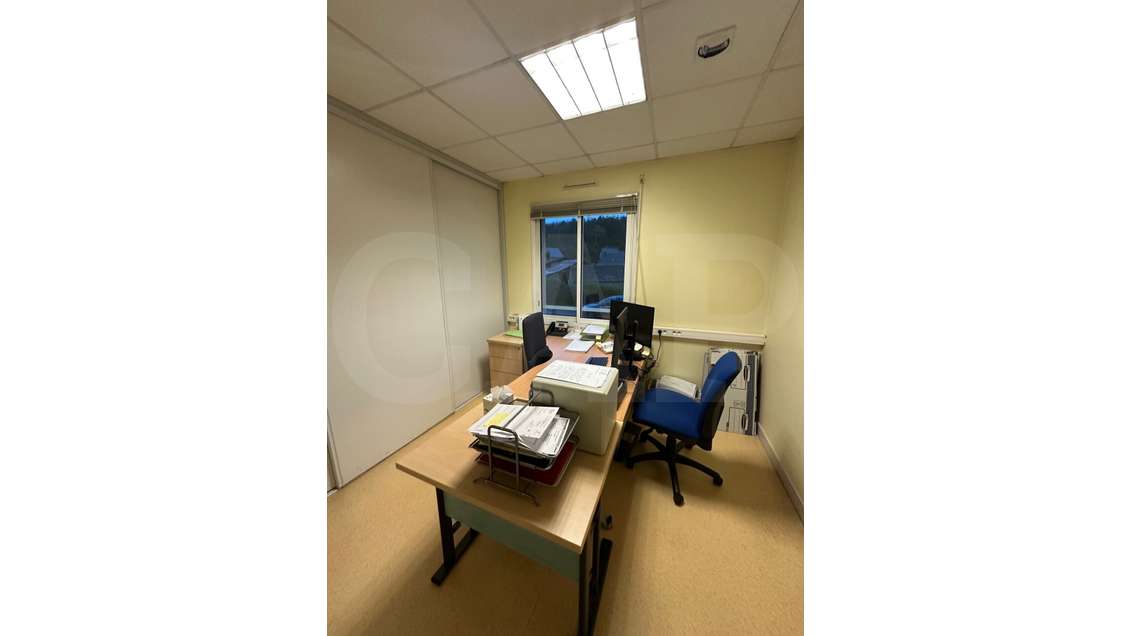 Immeuble de bureaux à vendre à Jugon Les Lacs