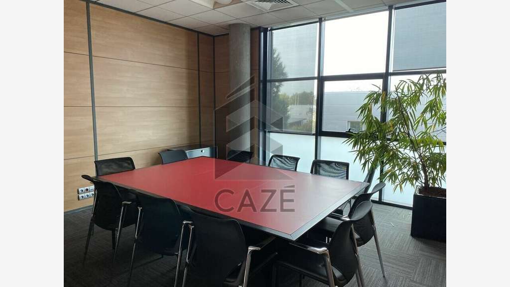 Vente immeuble de bureaux Mérignac sortie 11