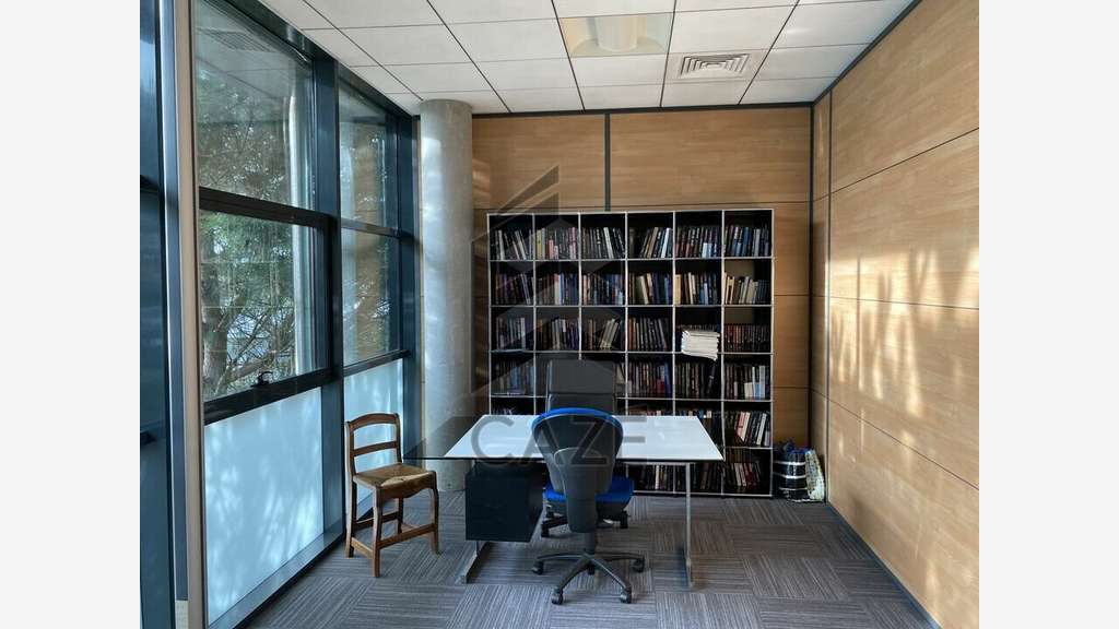 Vente immeuble de bureaux Mérignac sortie 11