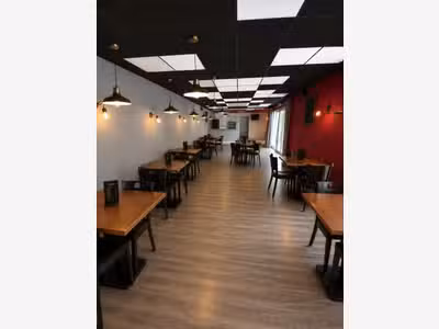 Immeuble de caractère avec commerce à Oignies