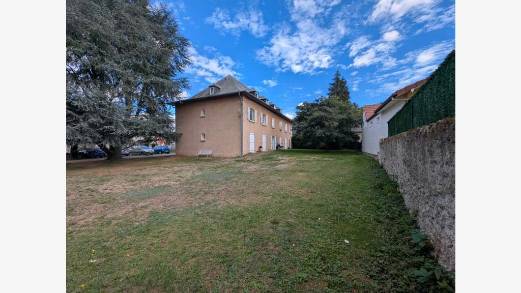 Immeuble à vendre ADE (65)