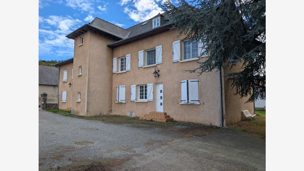 Immeuble à vendre ADE (65)