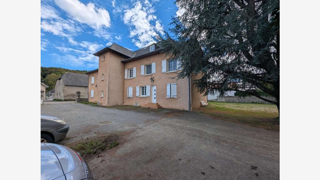 Immeuble à vendre ADE (65)