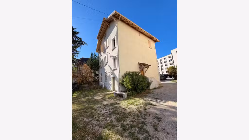 Immeuble de rapport à vendre à Annemasse Brouaz