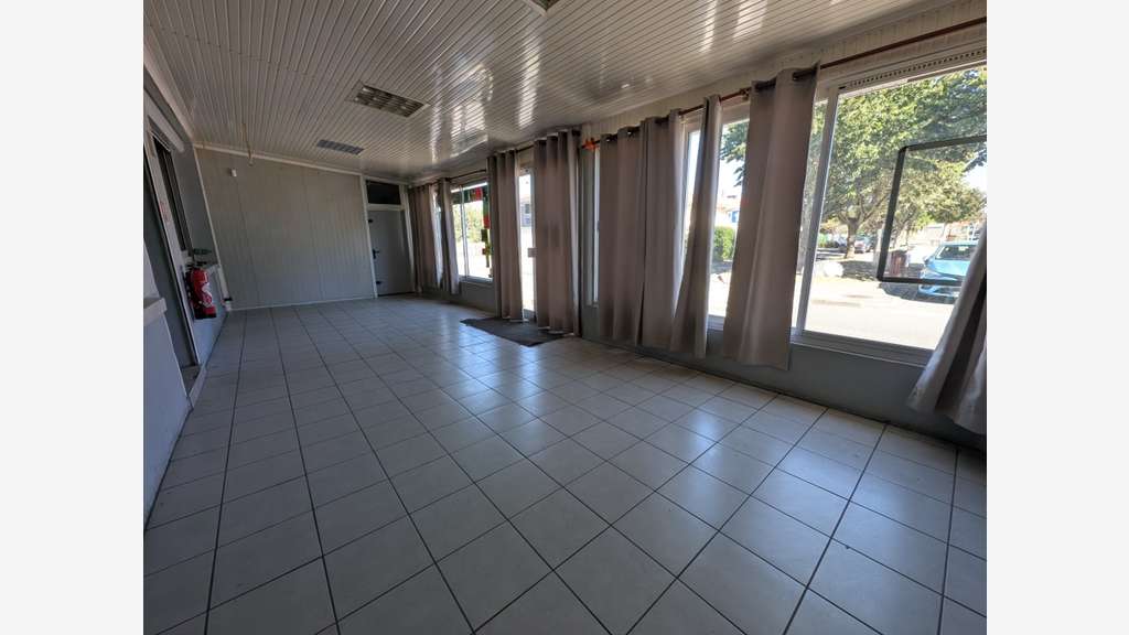 Immeuble de 162m² à vendre à Aureilhan Castors