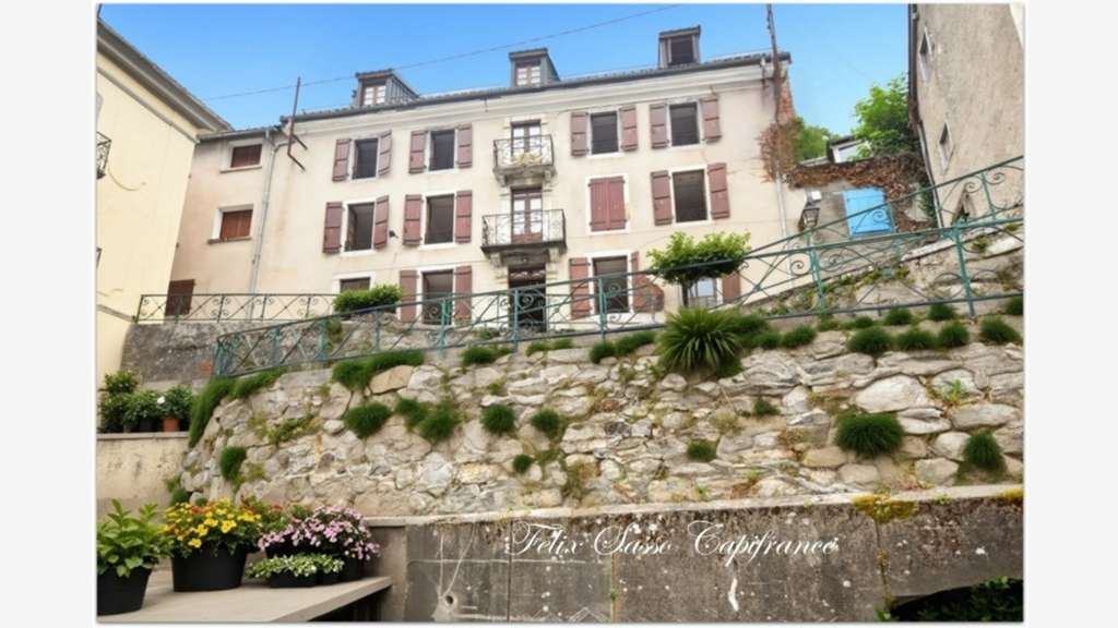 Immeuble de rapport polyvalent 491m² à Barèges