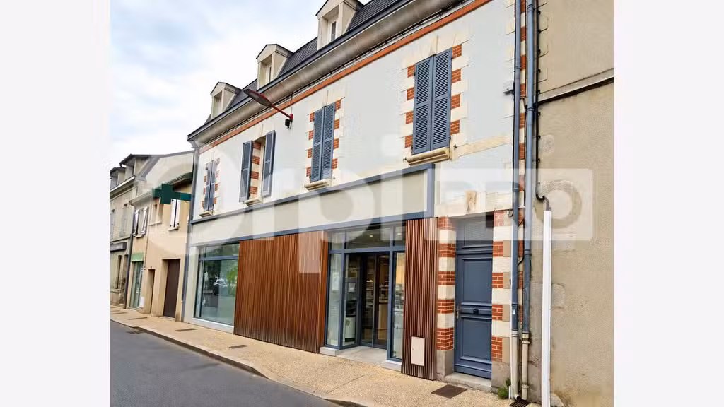 BOUSSAC - IMMEUBLE à vendre