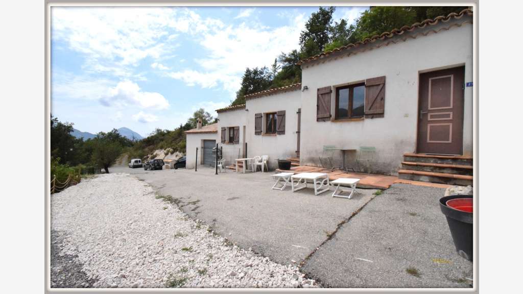Immeuble 160m² à vendre Demandolx Gorges du Verdon