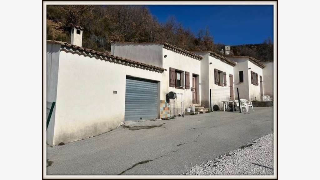 Immeuble 160m² à vendre Demandolx Gorges du Verdon