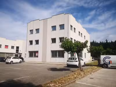 IMMEUBLE DE RAPPORT EXCLUSIVITÉ BUREAUX (800 m²)