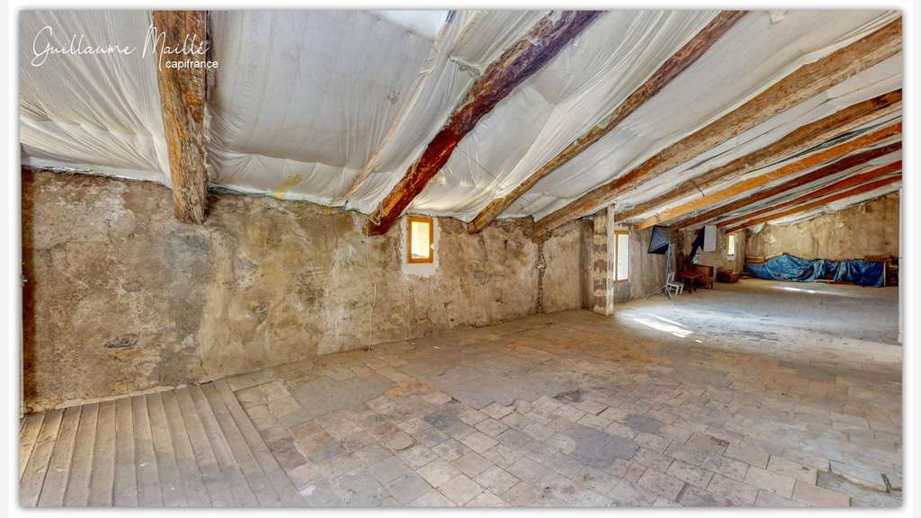 Immeuble à vendre 377m² de surface utile Fontes