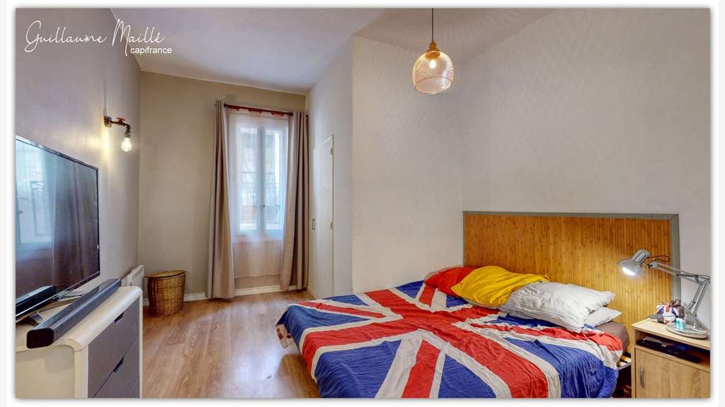 Immeuble à vendre 377m² de surface utile Fontes