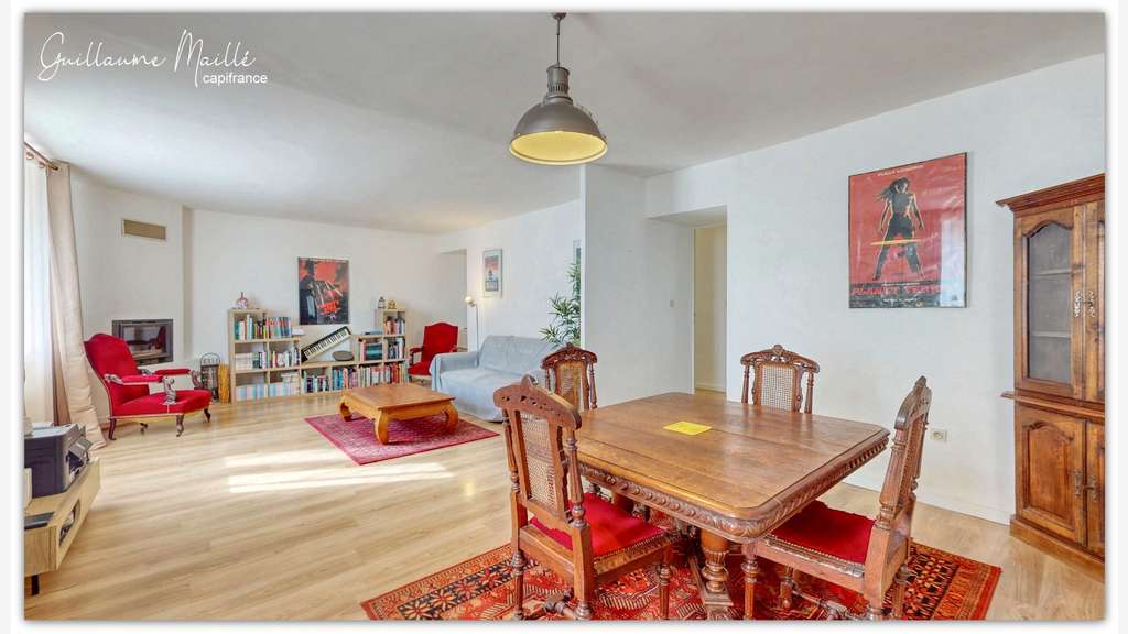 Immeuble à vendre 377m² de surface utile Fontes