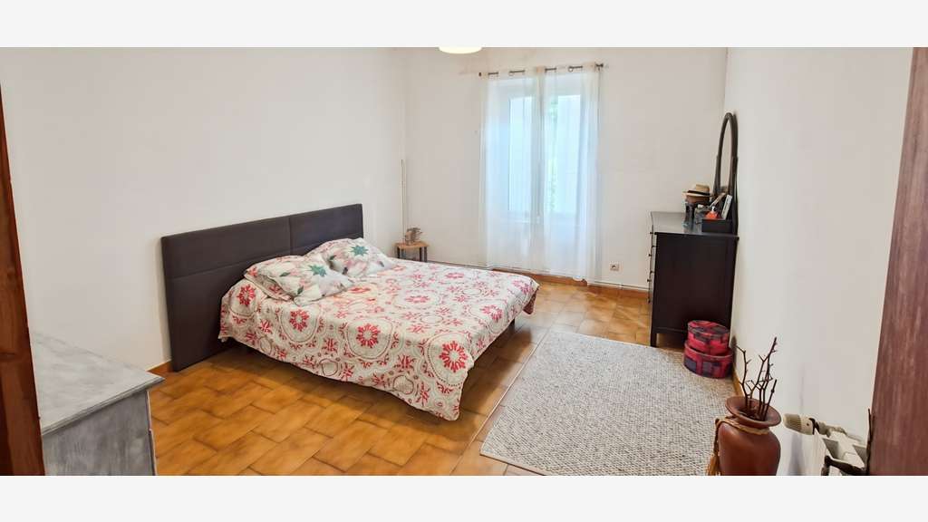 Immeuble de Rapport à vendre GAGNIERES (GARD 30)