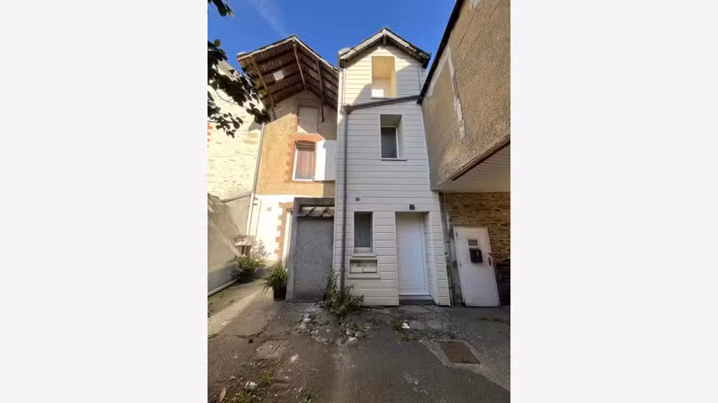 Vente immeuble mixte en angle de rue à Héric