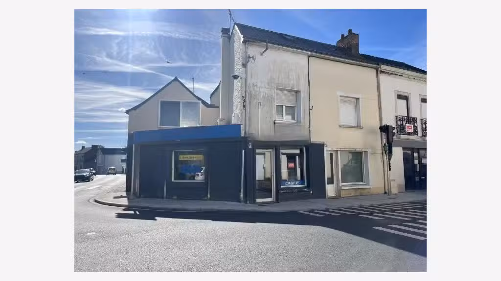 Vente immeuble mixte en angle de rue à Héric