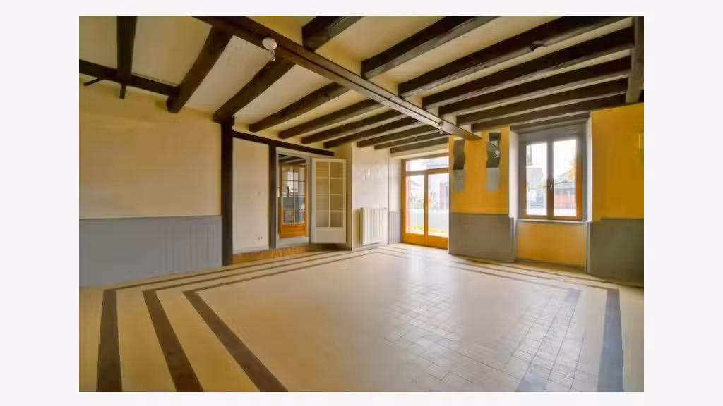 Immeuble à vendre à Huriel