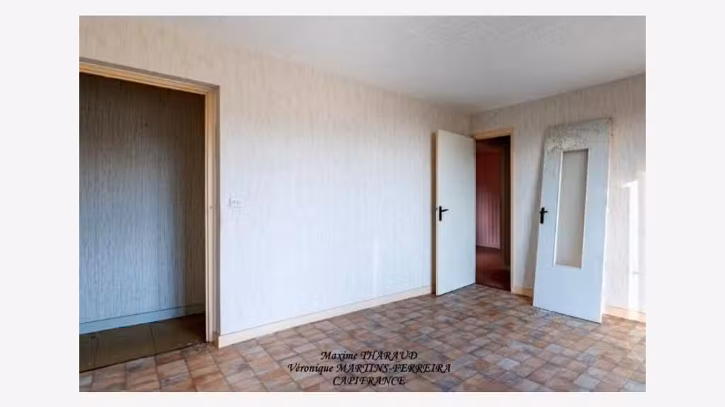 Immeuble de rapport 11 logements La Guiche (71)