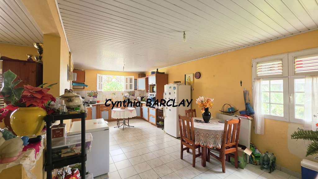 Immeuble de 414m² de superficie totale Le Vauclin