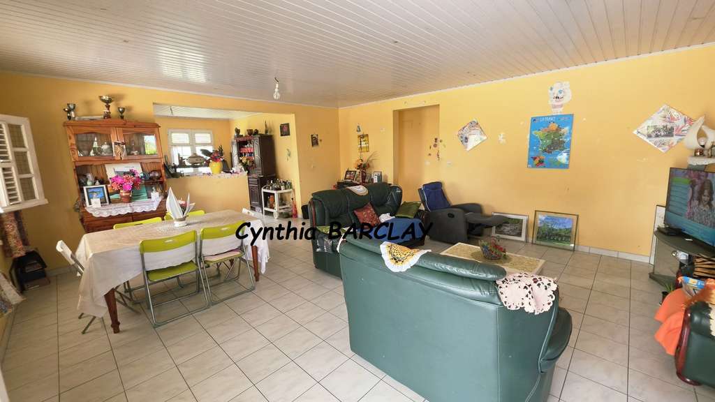 Immeuble de 414m² de superficie totale Le Vauclin
