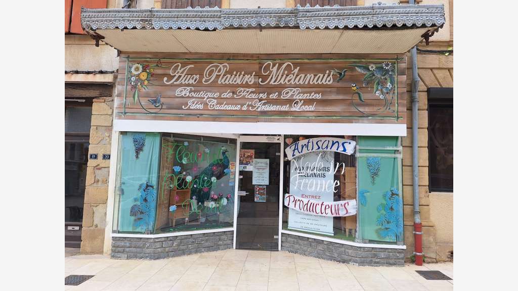 ? URGENT IMMEUBLE À VENDRE AU CŒUR DU CENTRE H