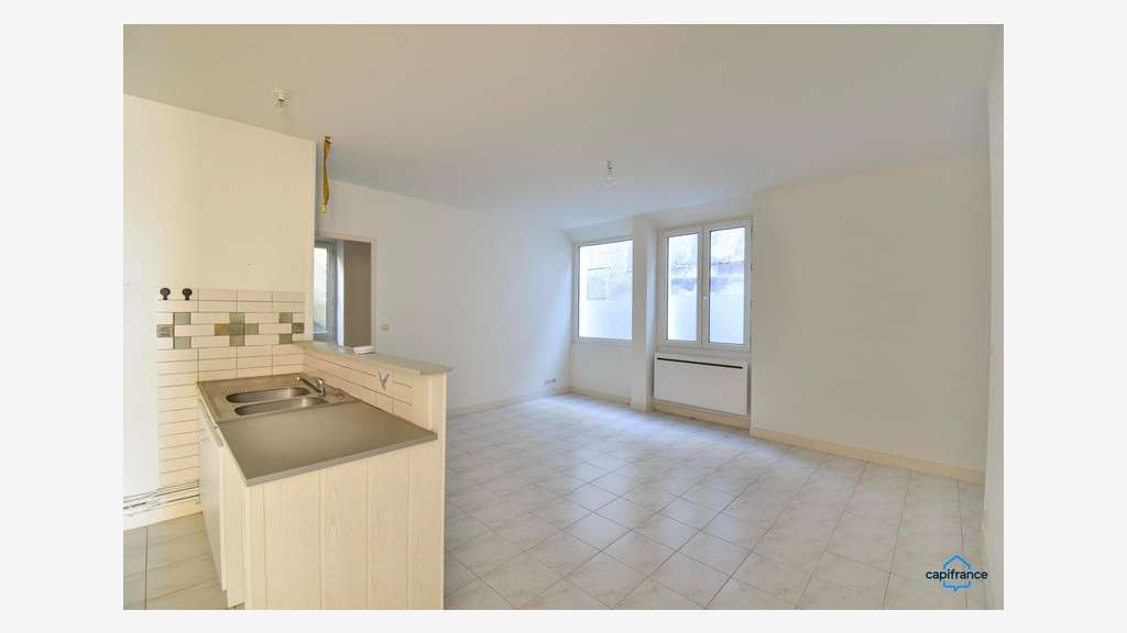 AV immeuble fort potentiel locatif à Montrichard 