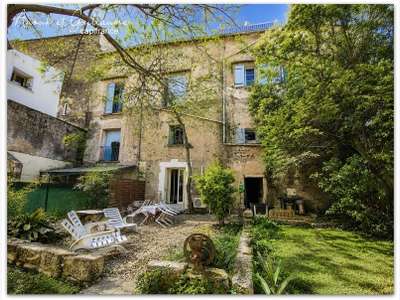 Immeuble de 360m² habitable à vendre à Pezenas