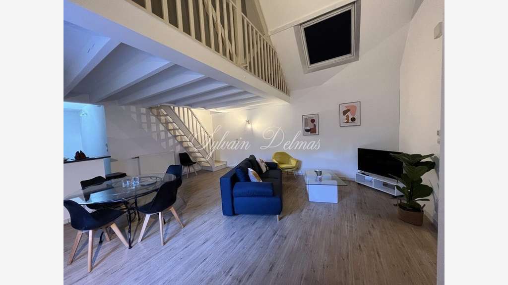 Immeuble à vendre à Châtellerault place des Halles