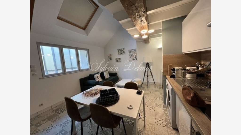 Immeuble à vendre à Châtellerault place des Halles