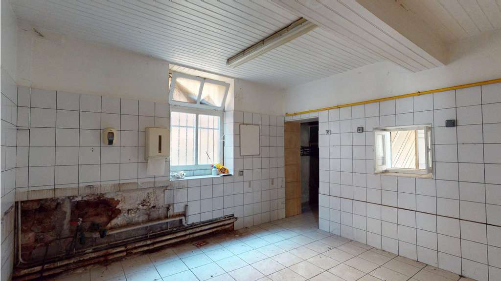 Vente immeuble de 490m² Saint-Christophe-Vallon