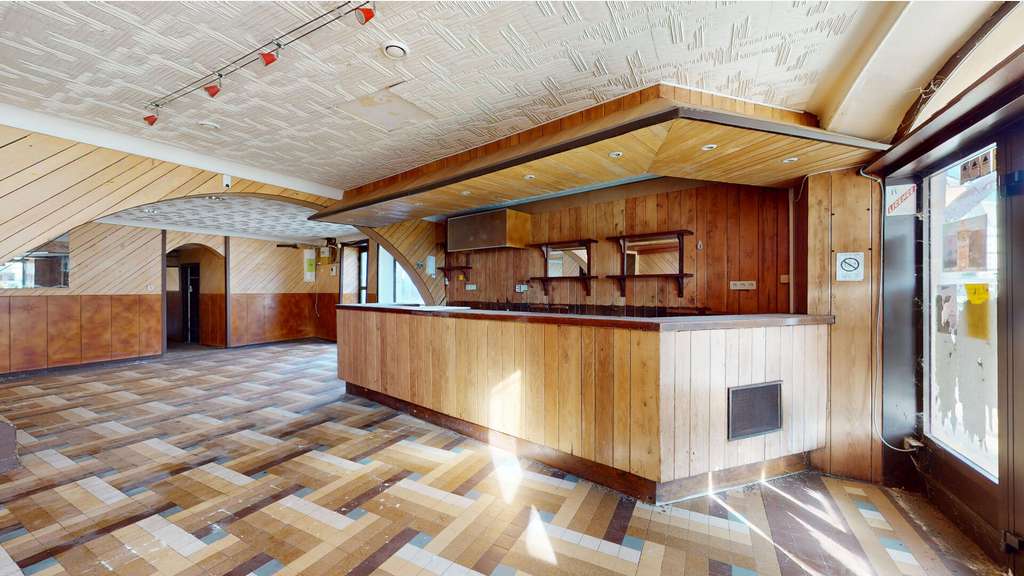 Vente immeuble de 490m² Saint-Christophe-Vallon