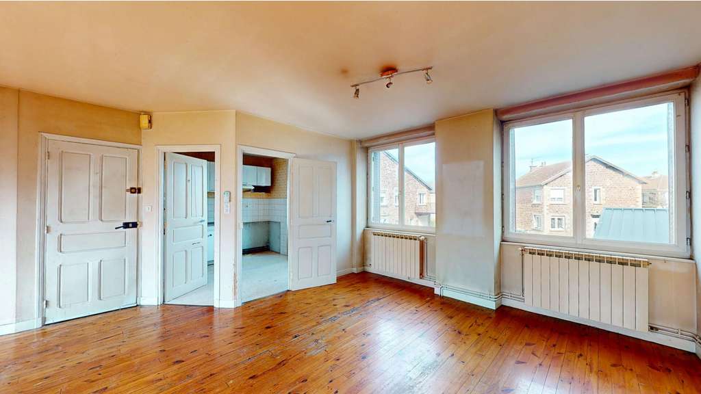 Vente immeuble de 490m² Saint-Christophe-Vallon