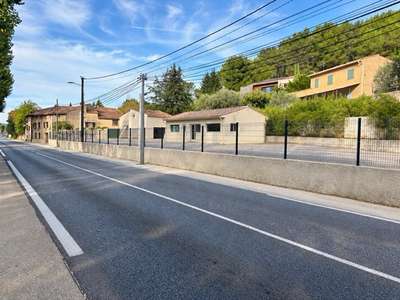 Emplacement Commercial 156m² terrain 1162m² 