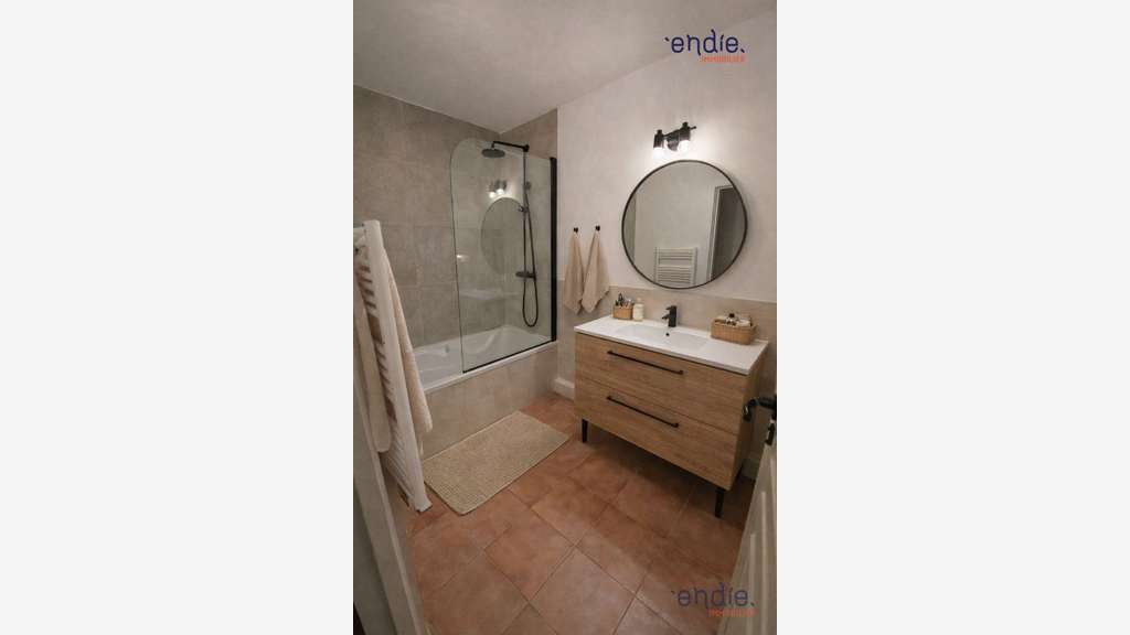 immeuble de rapport-166 m2-Appartement+Local