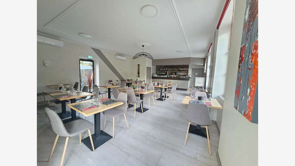 Vente immeuble de rapport avec 2 garages Salmiech