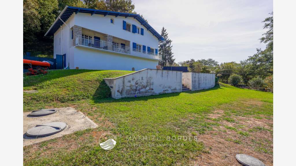 ENSEMBLE IMMOBILIER DE 309 M² - 3 APPARTEMENTS 