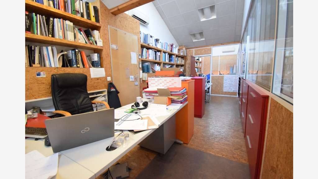 Immeuble et usine de 700m² à Vitry sur Seine (94)