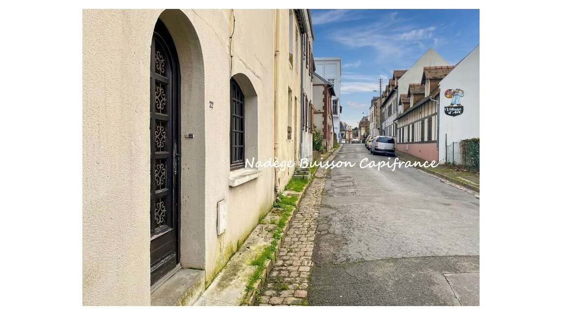 Vente immeuble 70m² à Dives-sur-Mer centre